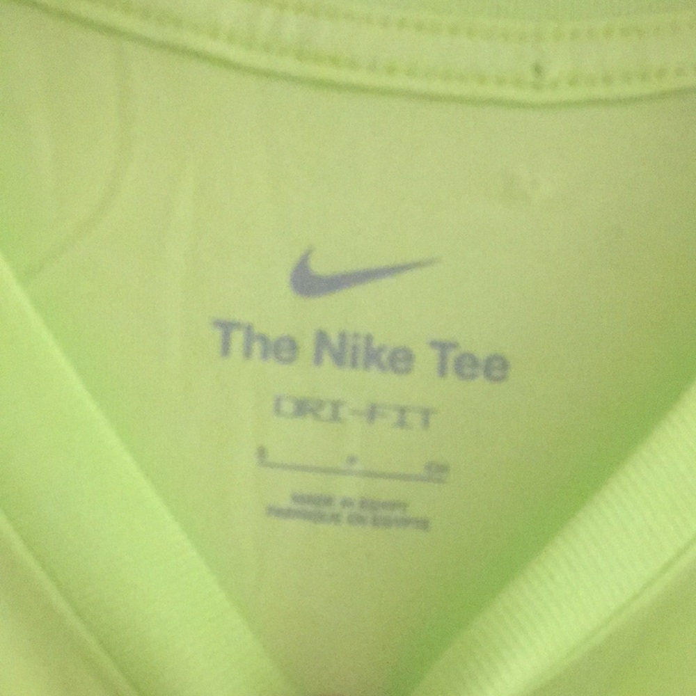 Nike Trail Running/Hiking/Athletic/Athleisure Shirt, NWT! - Picture 3 of 7